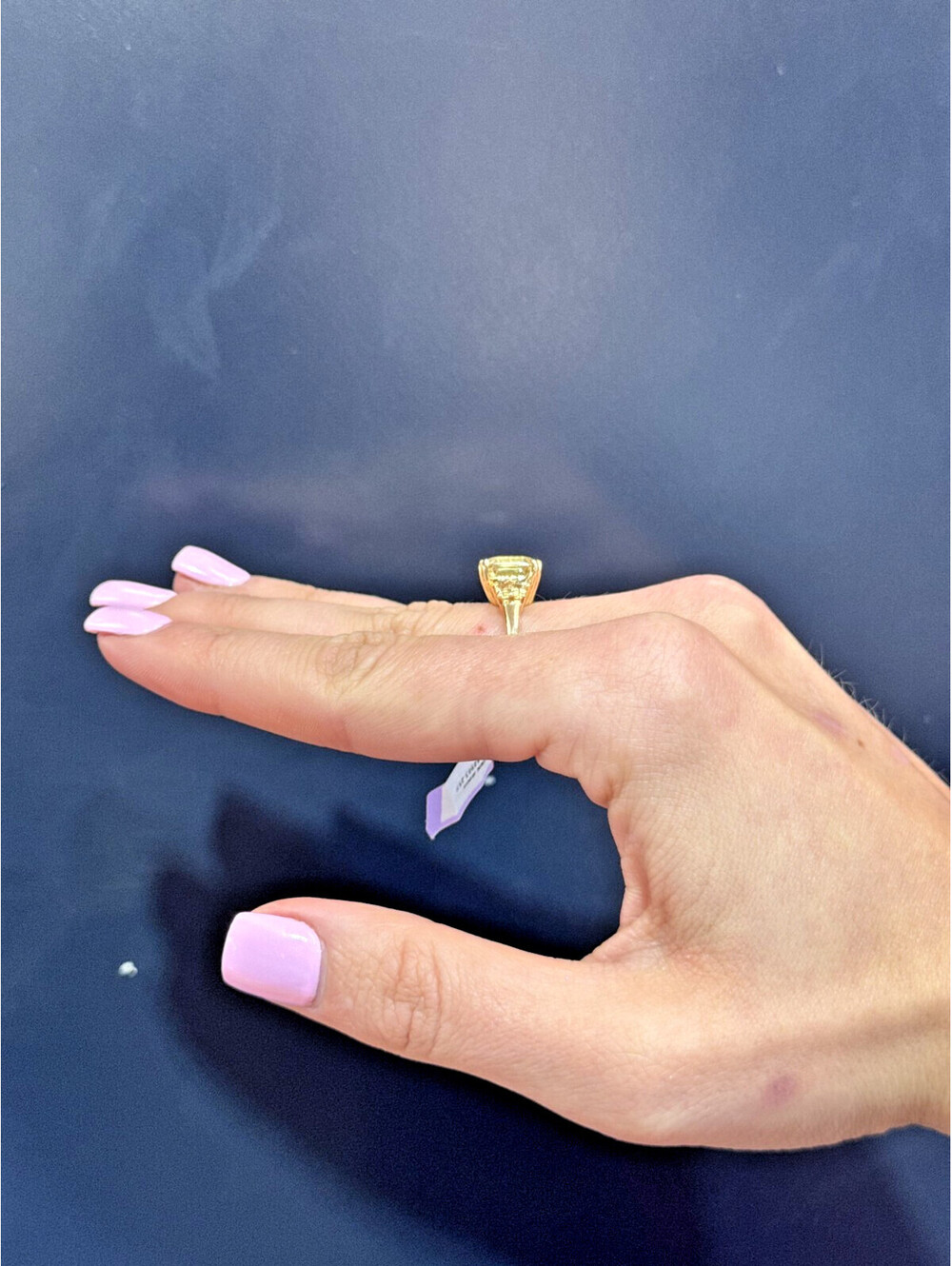 14K YELLOW GOLD RING - Picture 2 of 7